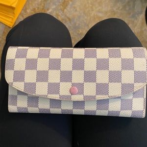 Checkered leather wallet